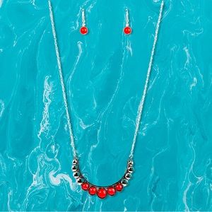 Paparazzi Horseshoe Bend Necklace in Red